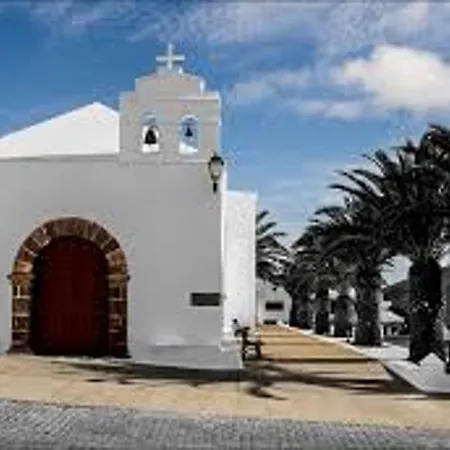 Calle Juan Caceres Martin *